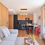 New - - South-facing Terrace - Mountain View