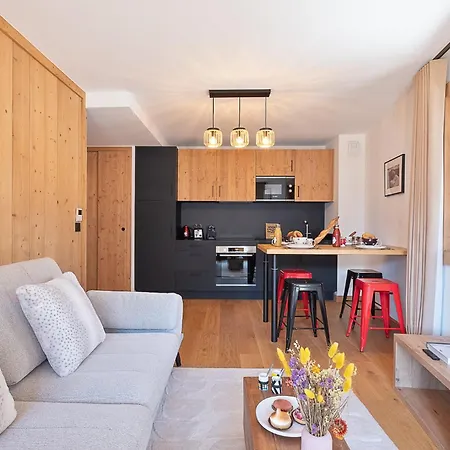 New - - South-facing Terrace - Mountain View