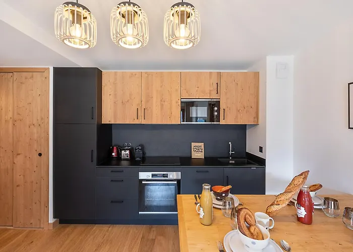 New - - South-facing Terrace - Mountain View Apartment