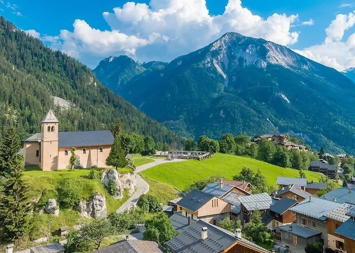 New - - South-facing Terrace - Mountain View Apartment